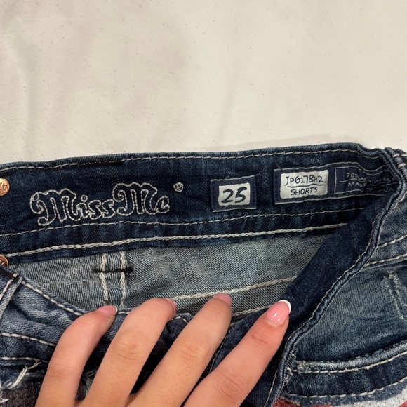 Miss Me Star and Stripe Jean Shorts - Picture 3 of 3